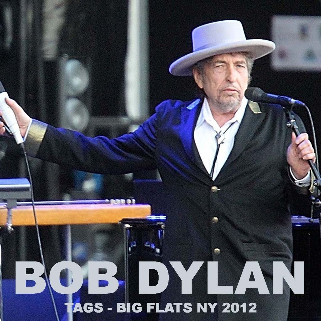 photo Bob Dylan-Big Flats 2012 front_zpslohh8yxq.jpg
