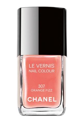 Chanel orange fizz vernis nail colour