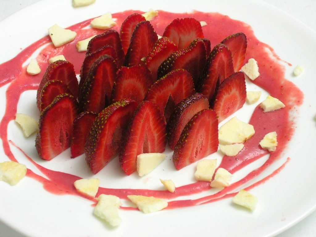 strawberrysaucex2.jpg