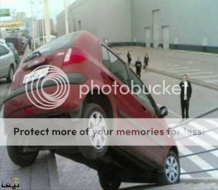  28   ! Collection-of-Funny-Parking-Fails_18.jpg