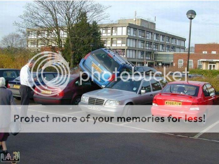  28   ! Collection-of-Funny-Parking-Fails_32.jpg